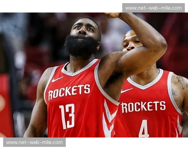 巅峰对决的红色与紫金:当热火遇上湖人,央视镜头下的篮球史诗