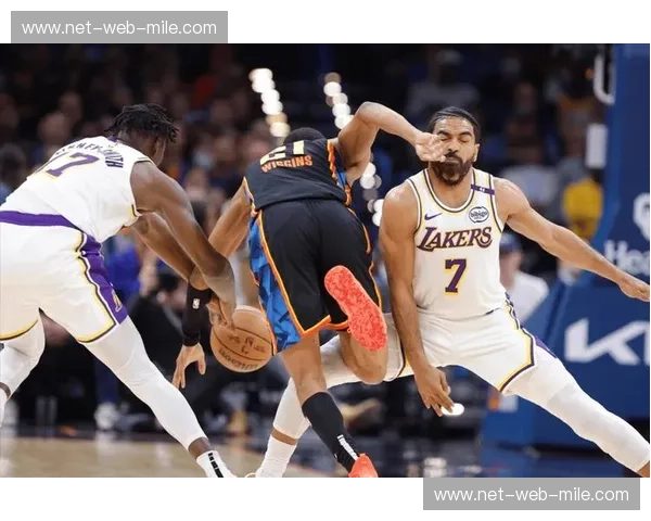 紫金黄昏的最后一舞：2011湖人vs达拉斯，那一抹被三分雨浇灭的王朝残梦