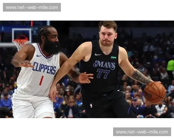 烽烟再起！独行侠与快船恩怨情仇，谁能主宰洛城之巅？